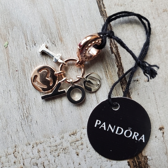 PANDORA - Picture 2 of 5